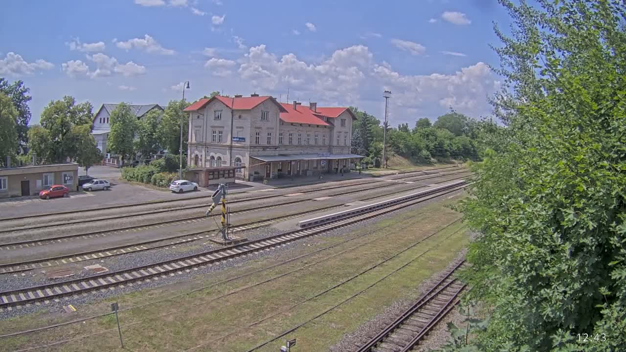 Luzna u Rakovnika Train Station Live Cam - Rakovnik, Central Bohemian, Czechia