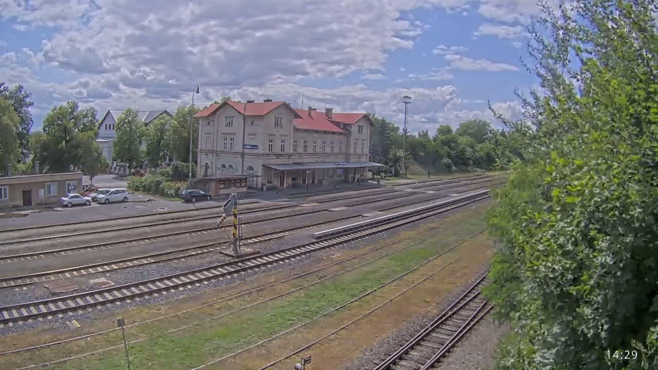 Luzna u Rakovnika Train Station Live Cam - Rakovnik, Central Bohemian, Czechia