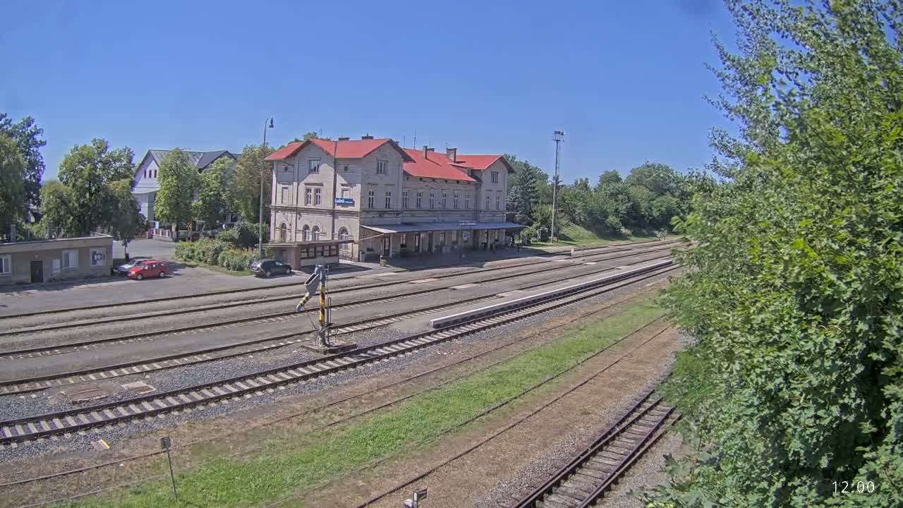 Luzna u Rakovnika Train Station Live Cam - Rakovnik, Central Bohemian, Czechia