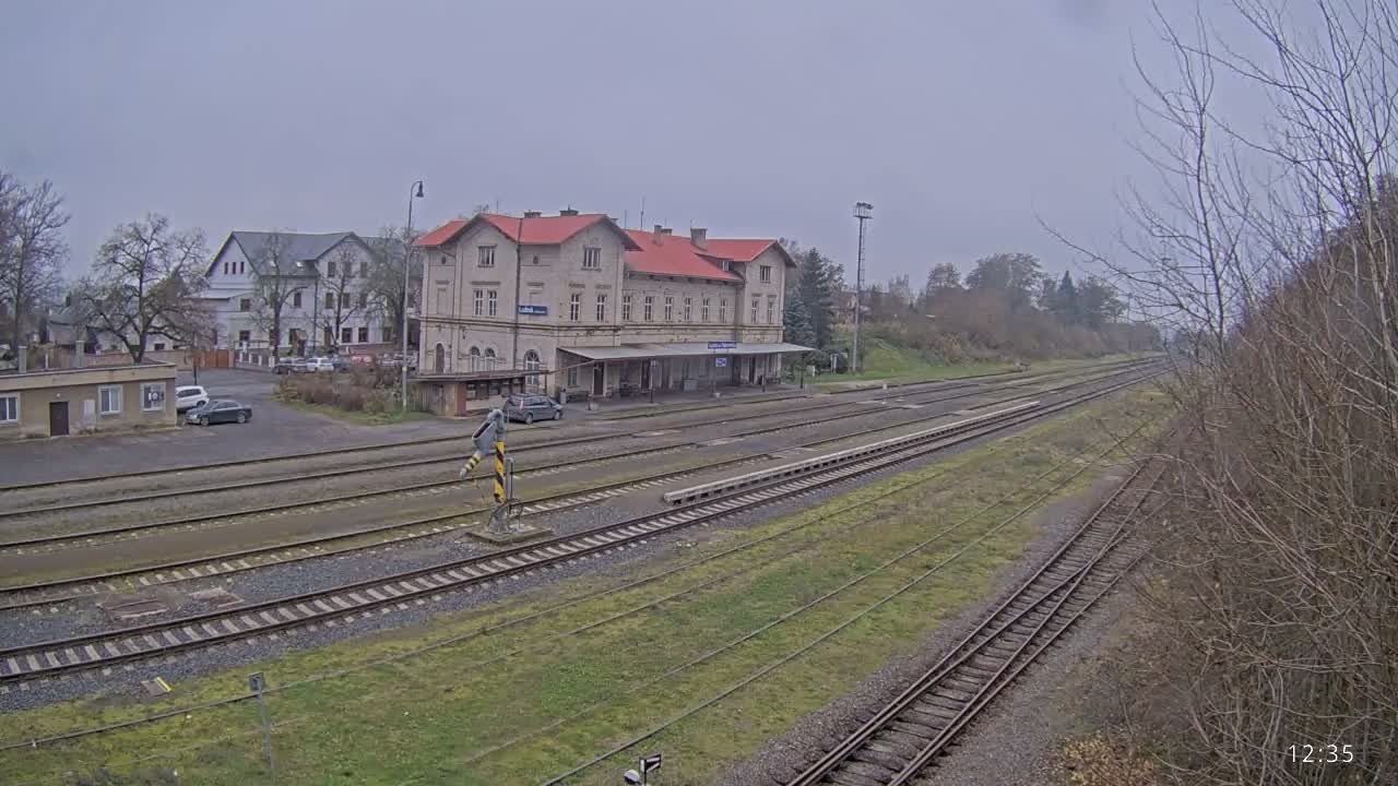 Luzna u Rakovnika Train Station Live Cam - Rakovnik, Central Bohemian, Czechia