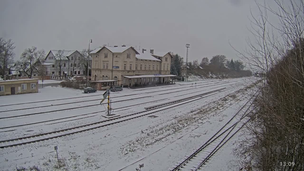 Luzna u Rakovnika Train Station Live Cam - Rakovnik, Central Bohemian, Czechia