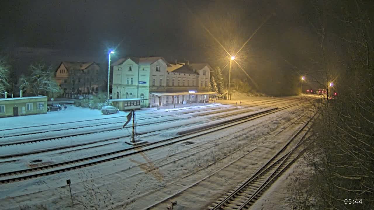 Luzna u Rakovnika Train Station Live Cam - Rakovnik, Central Bohemian, Czechia