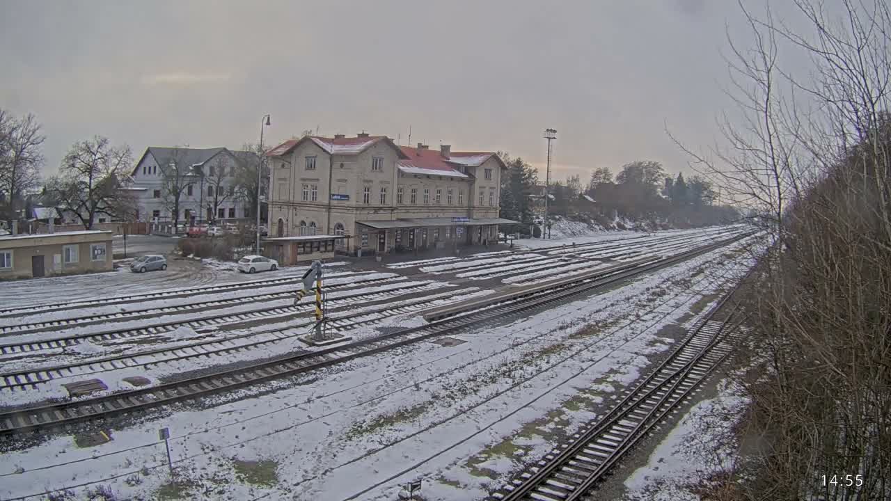 Luzna u Rakovnika Train Station Live Cam - Rakovnik, Central Bohemian, Czechia