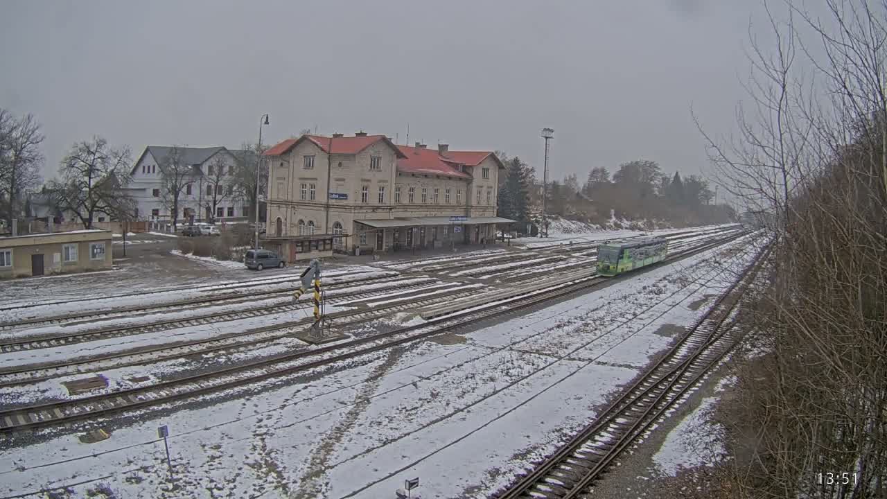 Luzna u Rakovnika Train Station Live Cam - Rakovnik, Central Bohemian, Czechia