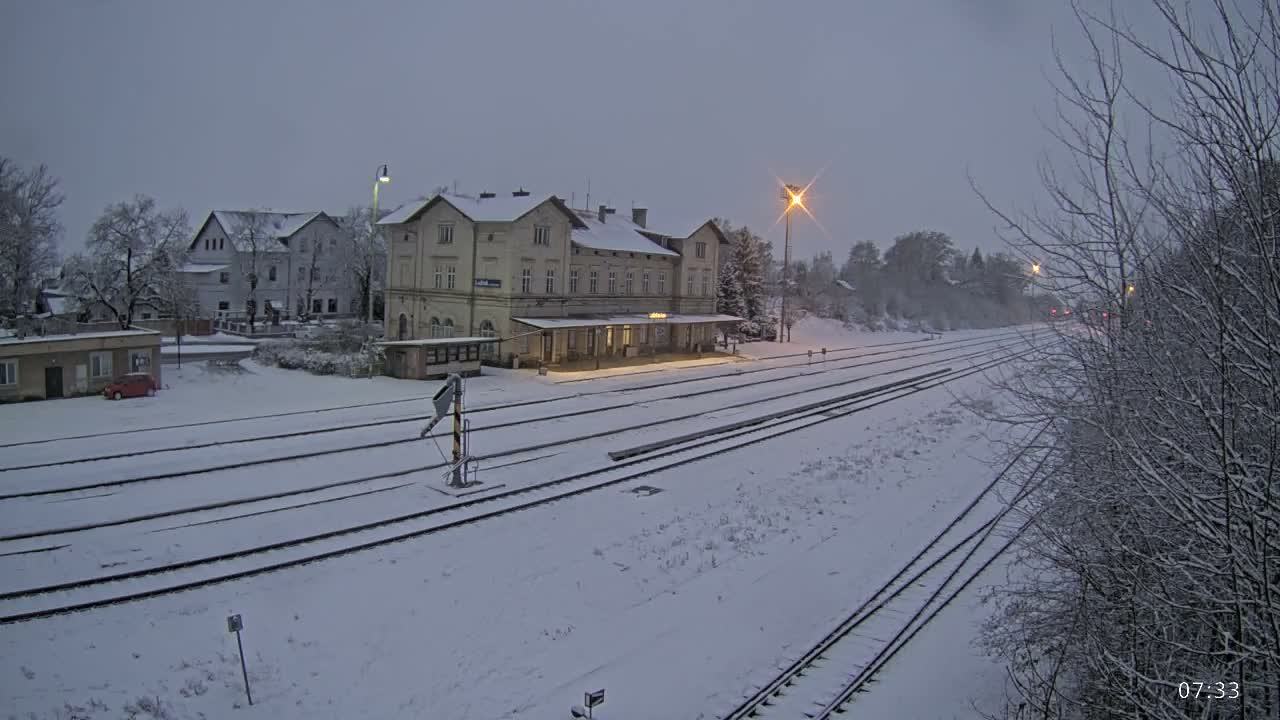 Luzna u Rakovnika Train Station Live Cam - Rakovnik, Central Bohemian, Czechia