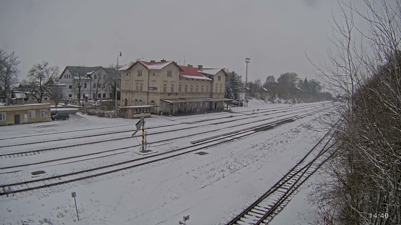 Luzna u Rakovnika Train Station Live Cam - Rakovnik, Central Bohemian, Czechia
