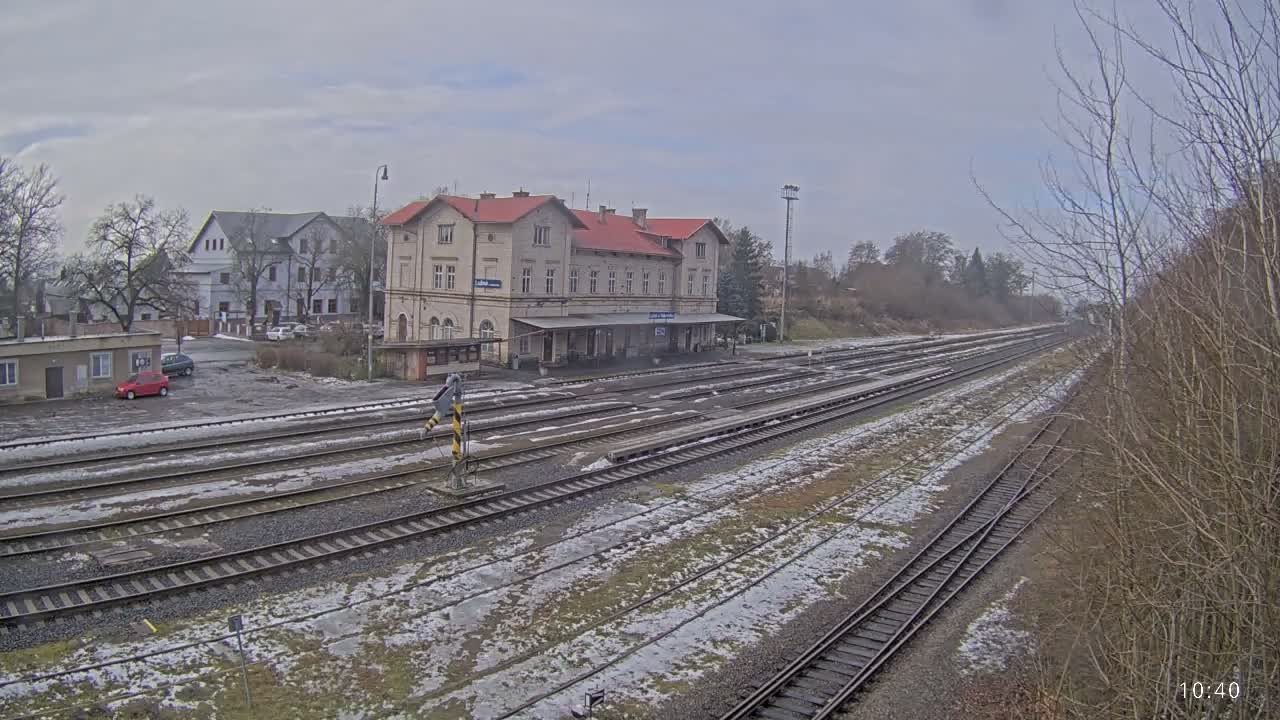 Luzna u Rakovnika Train Station Live Cam - Rakovnik, Central Bohemian, Czechia