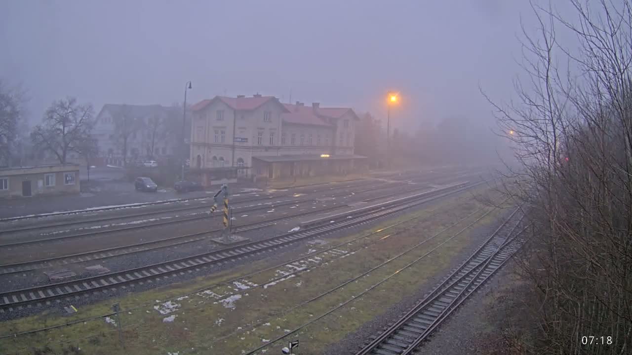Luzna u Rakovnika Train Station Live Cam - Rakovnik, Central Bohemian, Czechia
