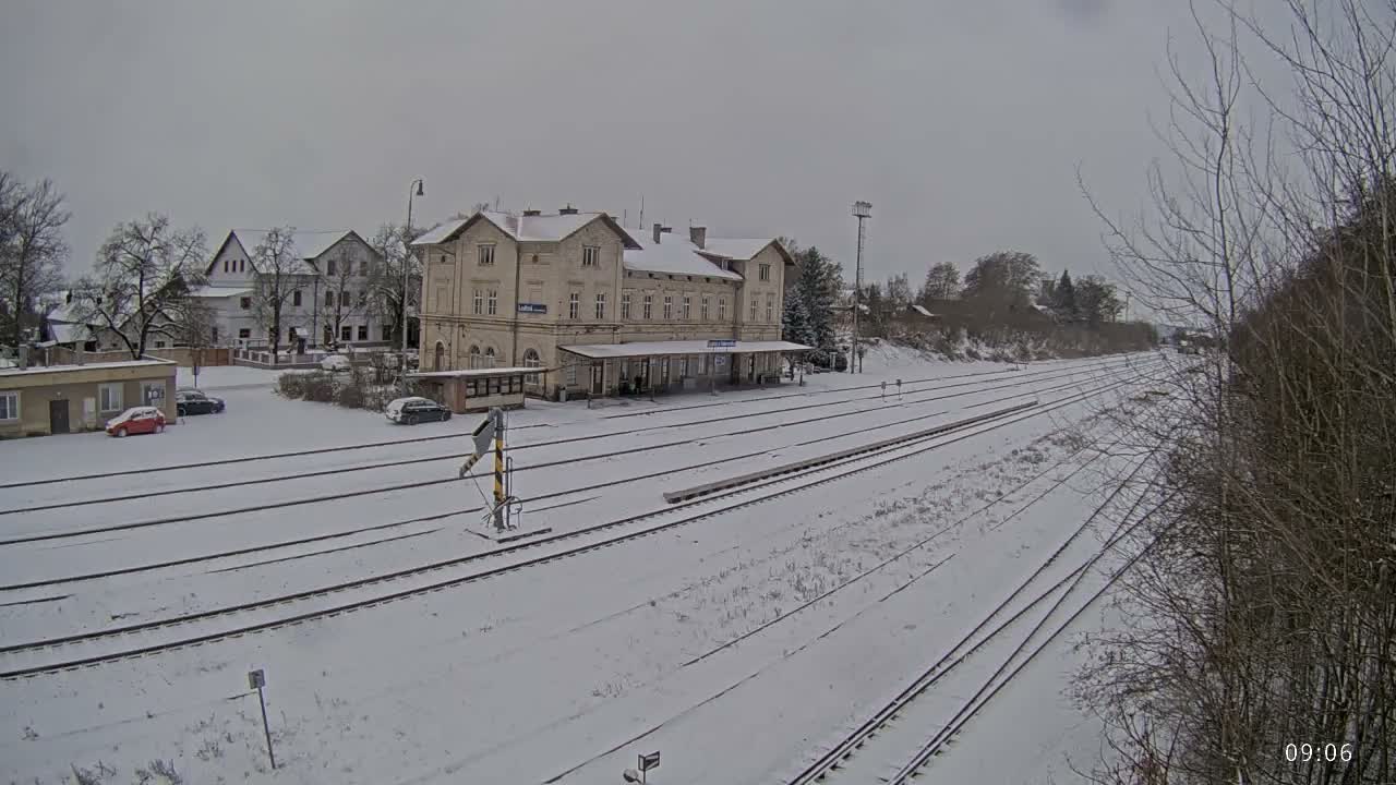 Luzna u Rakovnika Train Station Live Cam - Rakovnik, Central Bohemian, Czechia