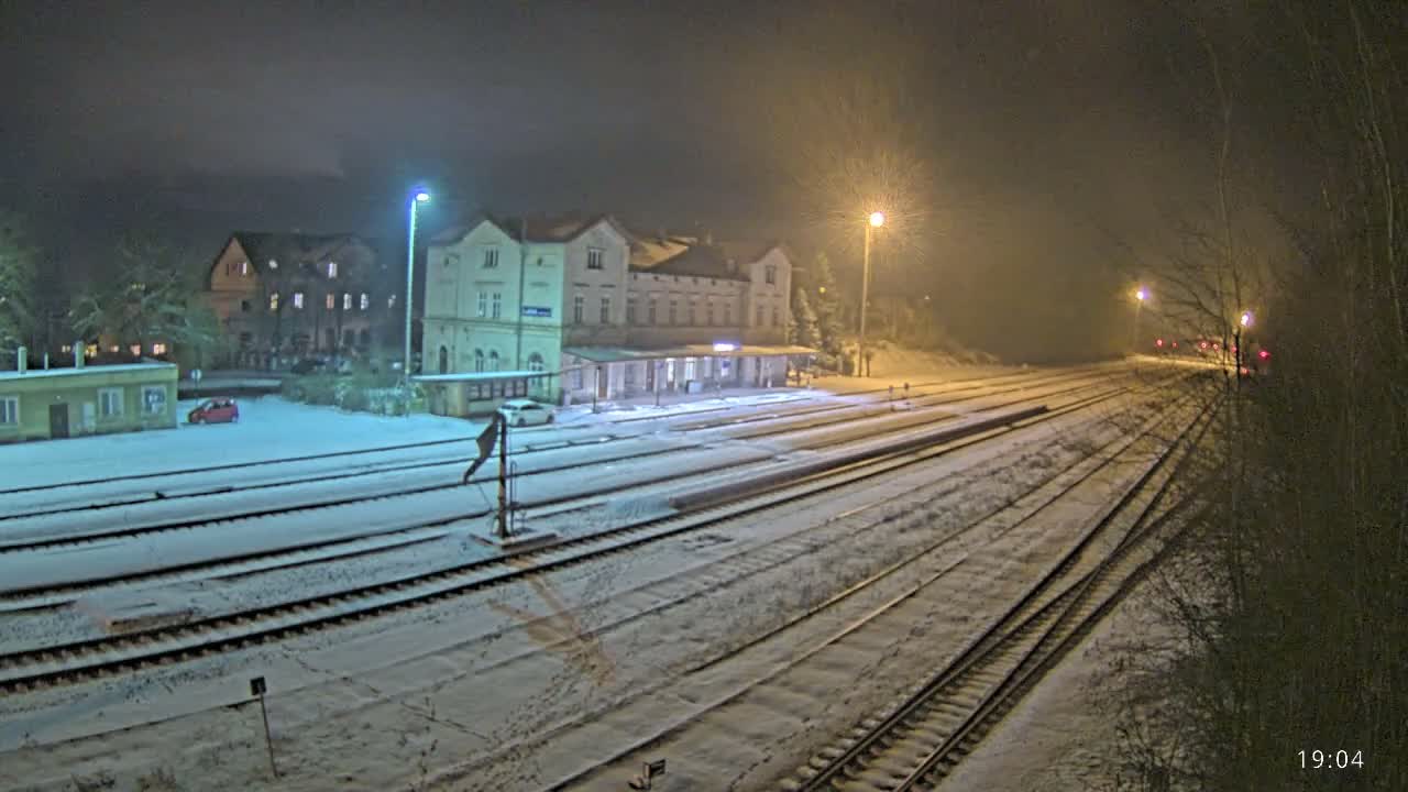 Luzna u Rakovnika Train Station Live Cam - Rakovnik, Central Bohemian, Czechia