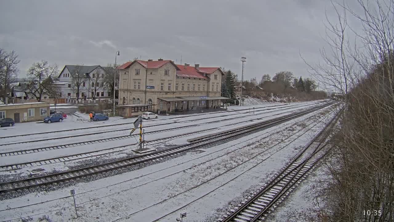 Luzna u Rakovnika Train Station Live Cam - Rakovnik, Central Bohemian, Czechia