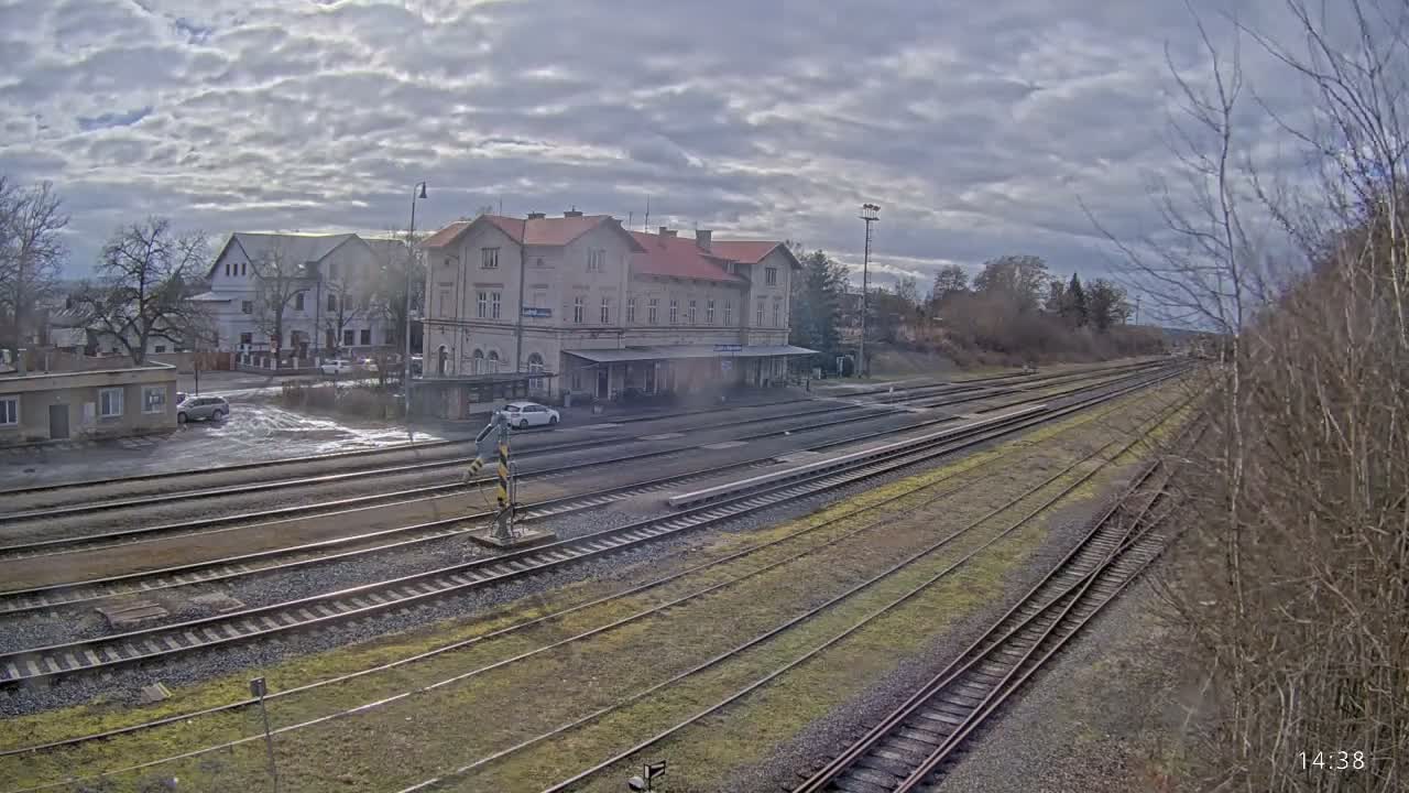 Luzna u Rakovnika Train Station Live Cam - Rakovnik, Central Bohemian, Czechia