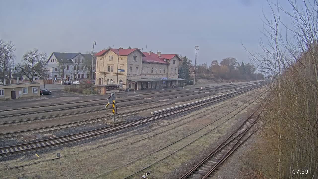 Luzna u Rakovnika Train Station Live Cam - Rakovnik, Central Bohemian, Czechia