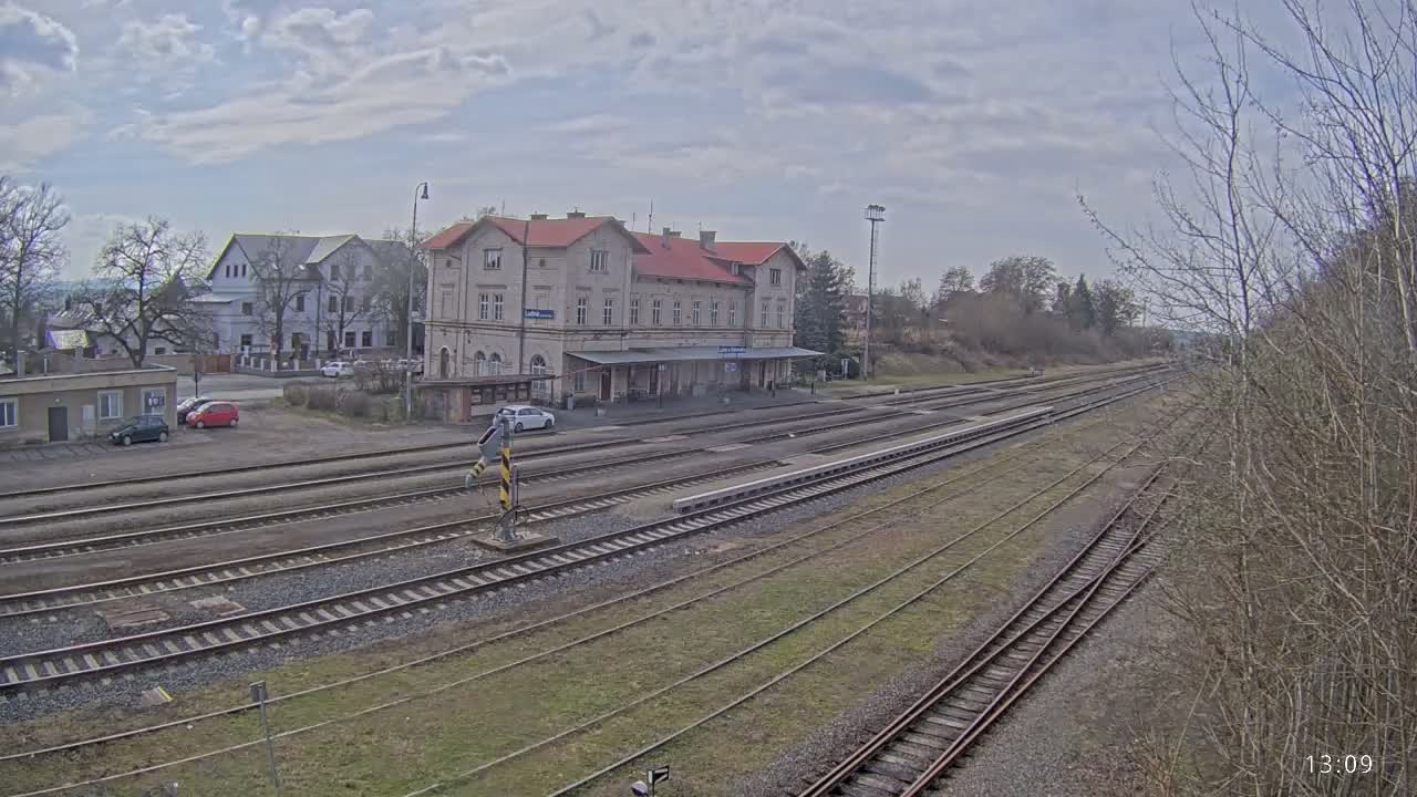 Luzna u Rakovnika Train Station Live Cam - Rakovnik, Central Bohemian, Czechia