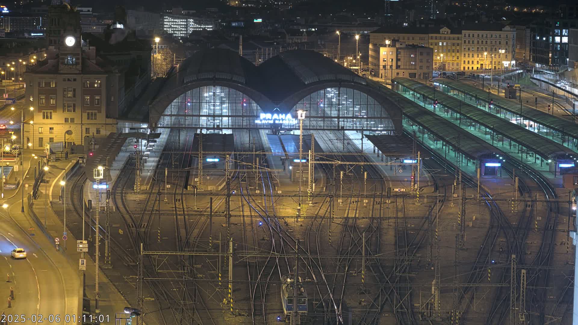 Prague Main Train  Station Live Cam & Praha City Skyline Live Cam, (Praha Hlavní Nádraží)- Vinohrady, Prague, Czechia