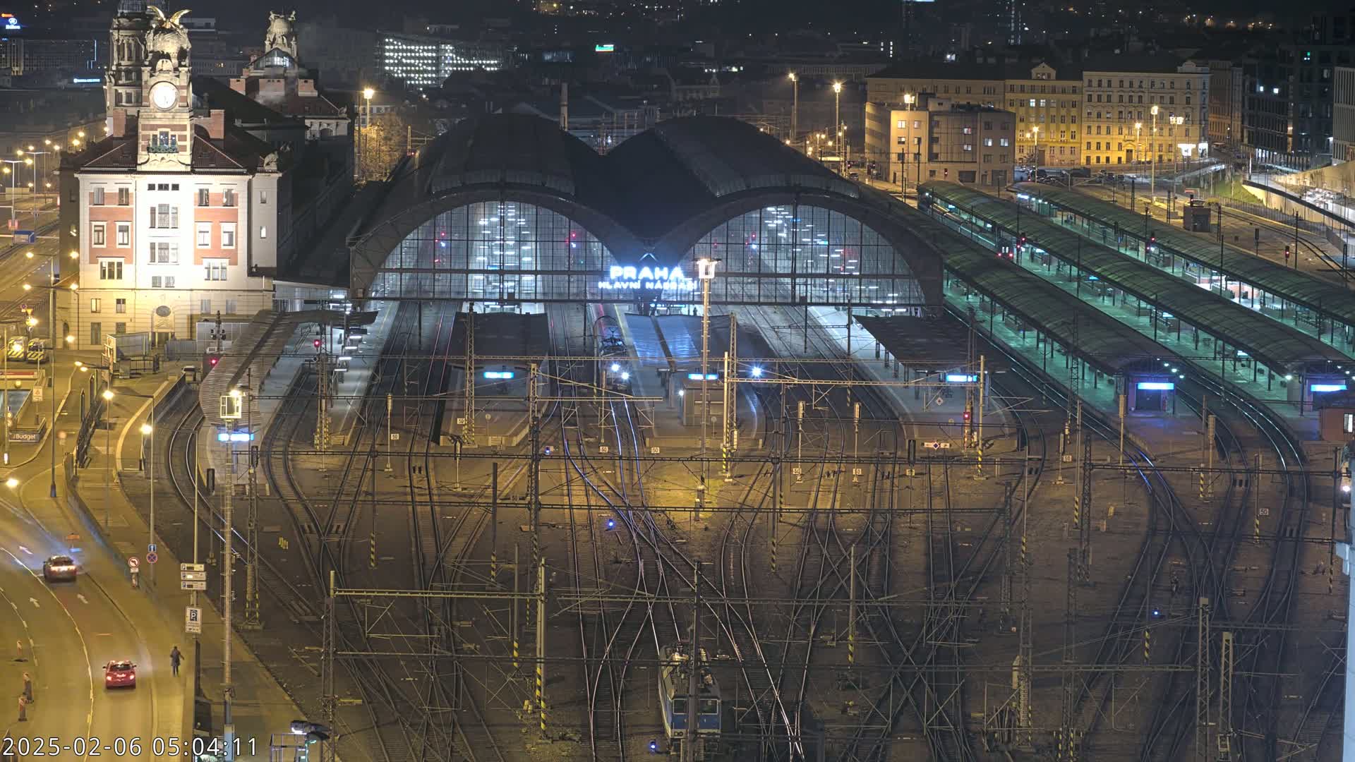 Prague Main Train  Station Live Cam & Praha City Skyline Live Cam, (Praha Hlavní Nádraží)- Vinohrady, Prague, Czechia