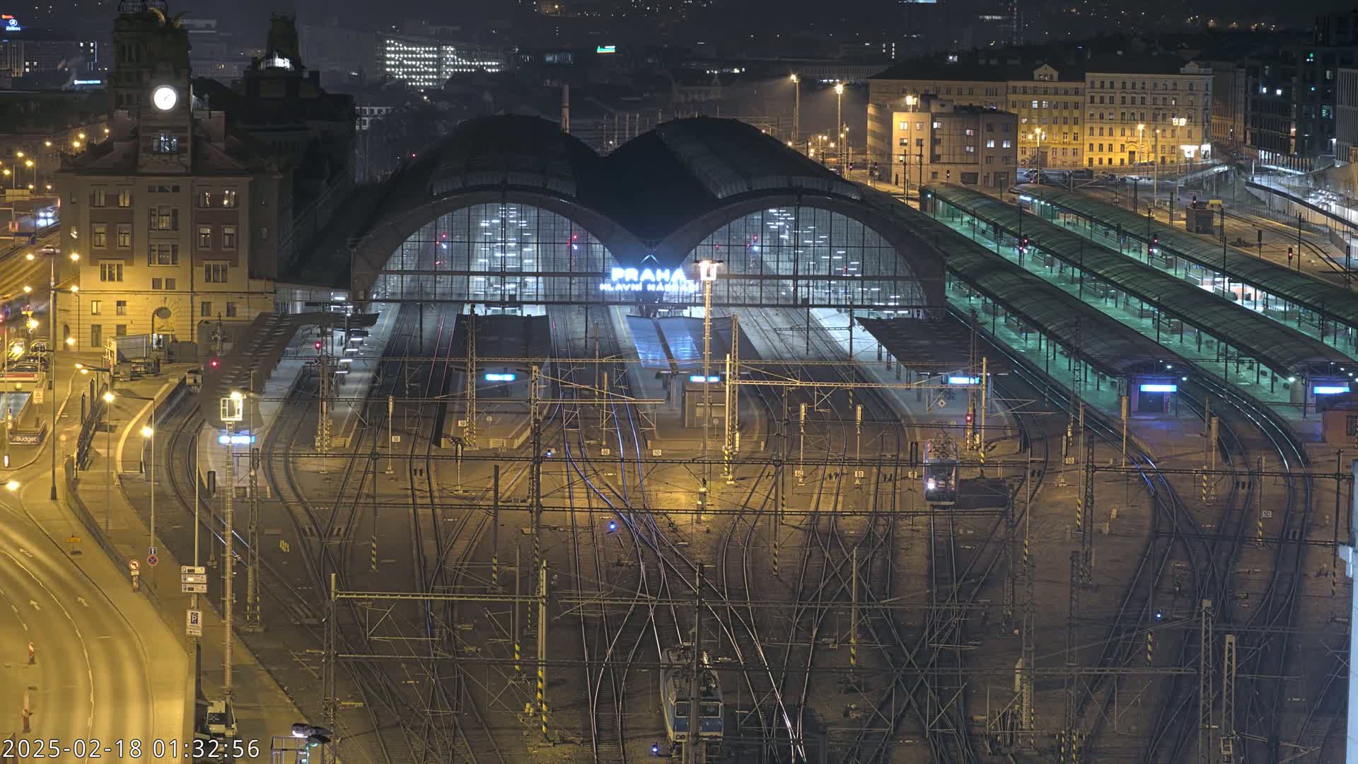 Prague Main Train  Station Live Cam & Praha City Skyline Live Cam, (Praha Hlavní Nádraží)- Vinohrady, Prague, Czechia