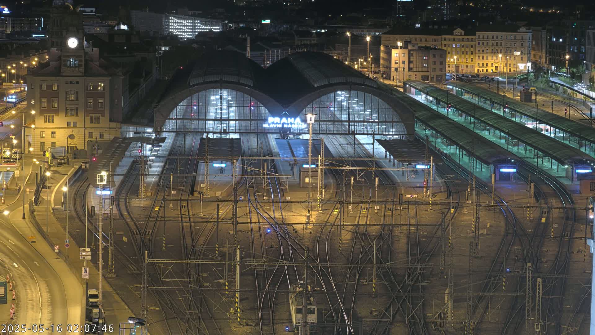 Prague Main Train  Station Live Cam & Praha City Skyline Live Cam, (Praha Hlavní Nádraží)- Vinohrady, Prague, Czechia