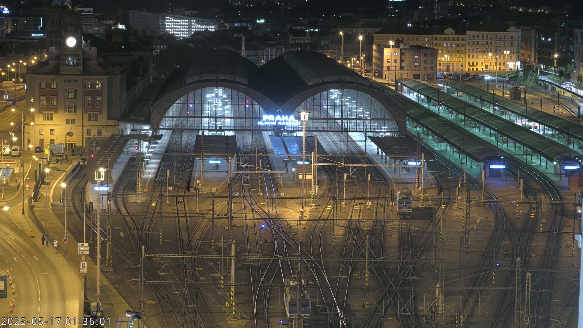 Prague Main Train  Station Live Cam & Praha City Skyline Live Cam, (Praha Hlavní Nádraží)- Vinohrady, Prague, Czechia