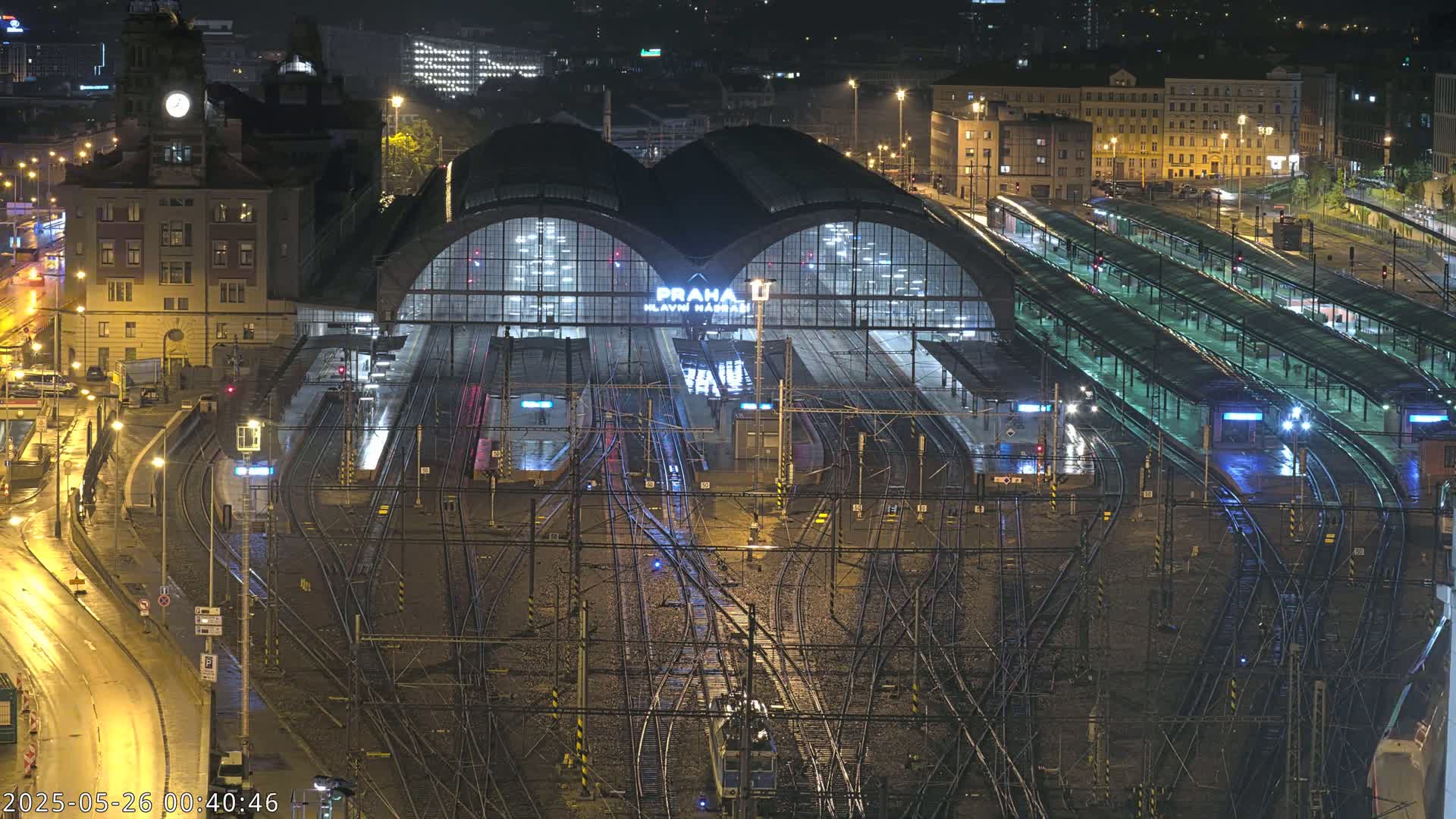 Prague Main Train  Station Live Cam & Praha City Skyline Live Cam, (Praha Hlavní Nádraží)- Vinohrady, Prague, Czechia