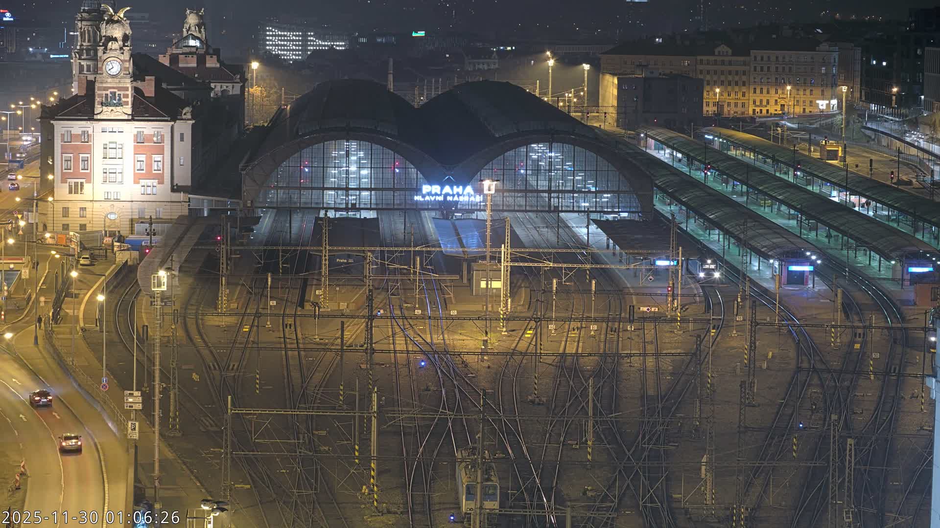 Prague Main Train  Station Live Cam & Praha City Skyline Live Cam, (Praha Hlavní Nádraží)- Vinohrady, Prague, Czechia