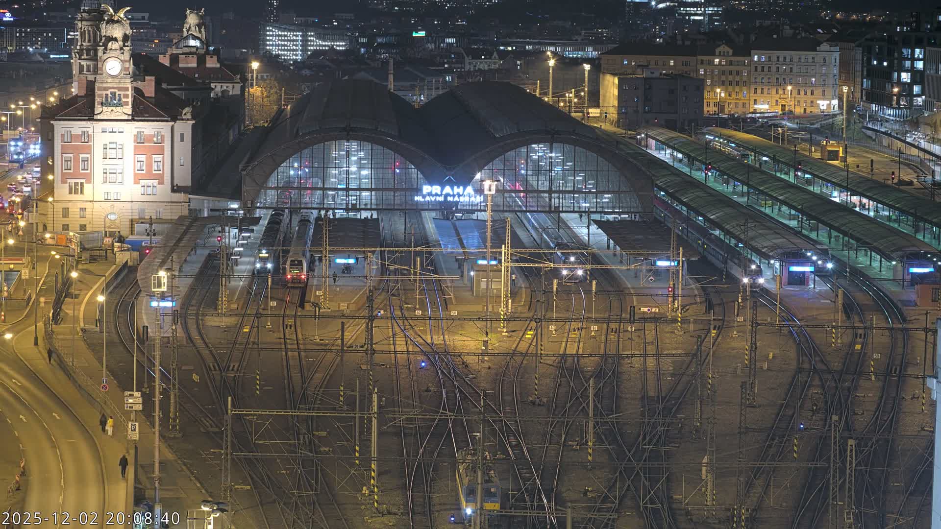 Prague Main Train  Station Live Cam & Praha City Skyline Live Cam, (Praha Hlavní Nádraží)- Vinohrady, Prague, Czechia