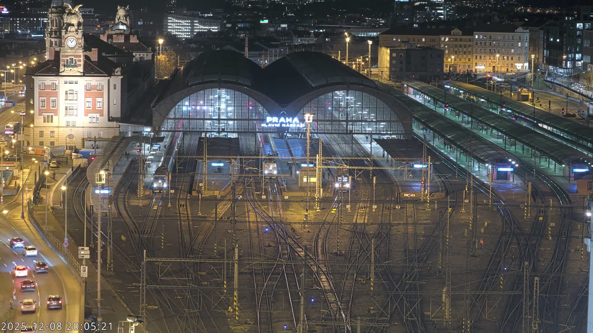Prague Main Train  Station Live Cam & Praha City Skyline Live Cam, (Praha Hlavní Nádraží)- Vinohrady, Prague, Czechia