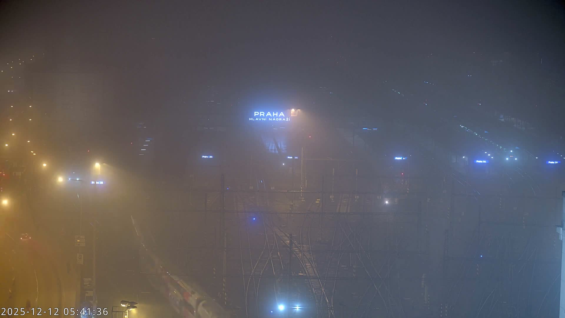 Prague Main Train  Station Live Cam & Praha City Skyline Live Cam, (Praha Hlavní Nádraží)- Vinohrady, Prague, Czechia