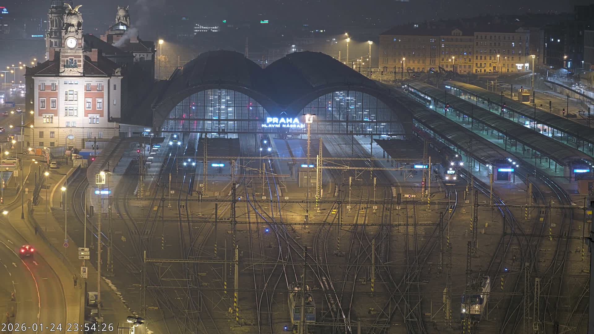 Prague Main Train  Station Live Cam & Praha City Skyline Live Cam, (Praha Hlavní Nádraží)- Vinohrady, Prague, Czechia