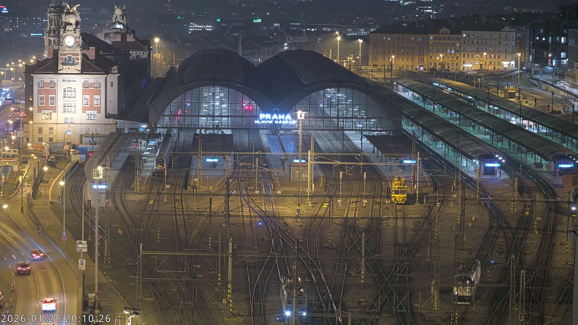 Prague Main Train  Station Live Cam & Praha City Skyline Live Cam, (Praha Hlavní Nádraží)- Vinohrady, Prague, Czechia