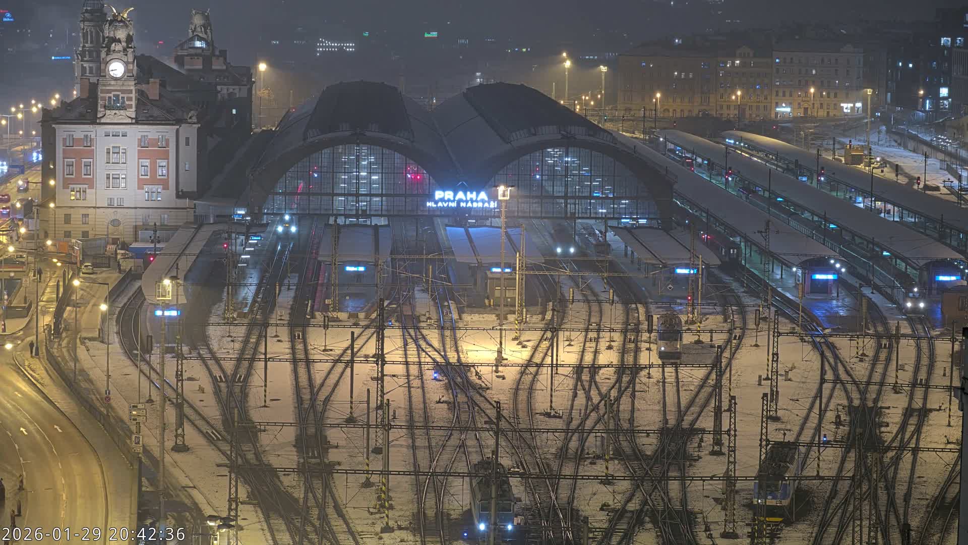 Prague Main Train  Station Live Cam & Praha City Skyline Live Cam, (Praha Hlavní Nádraží)- Vinohrady, Prague, Czechia