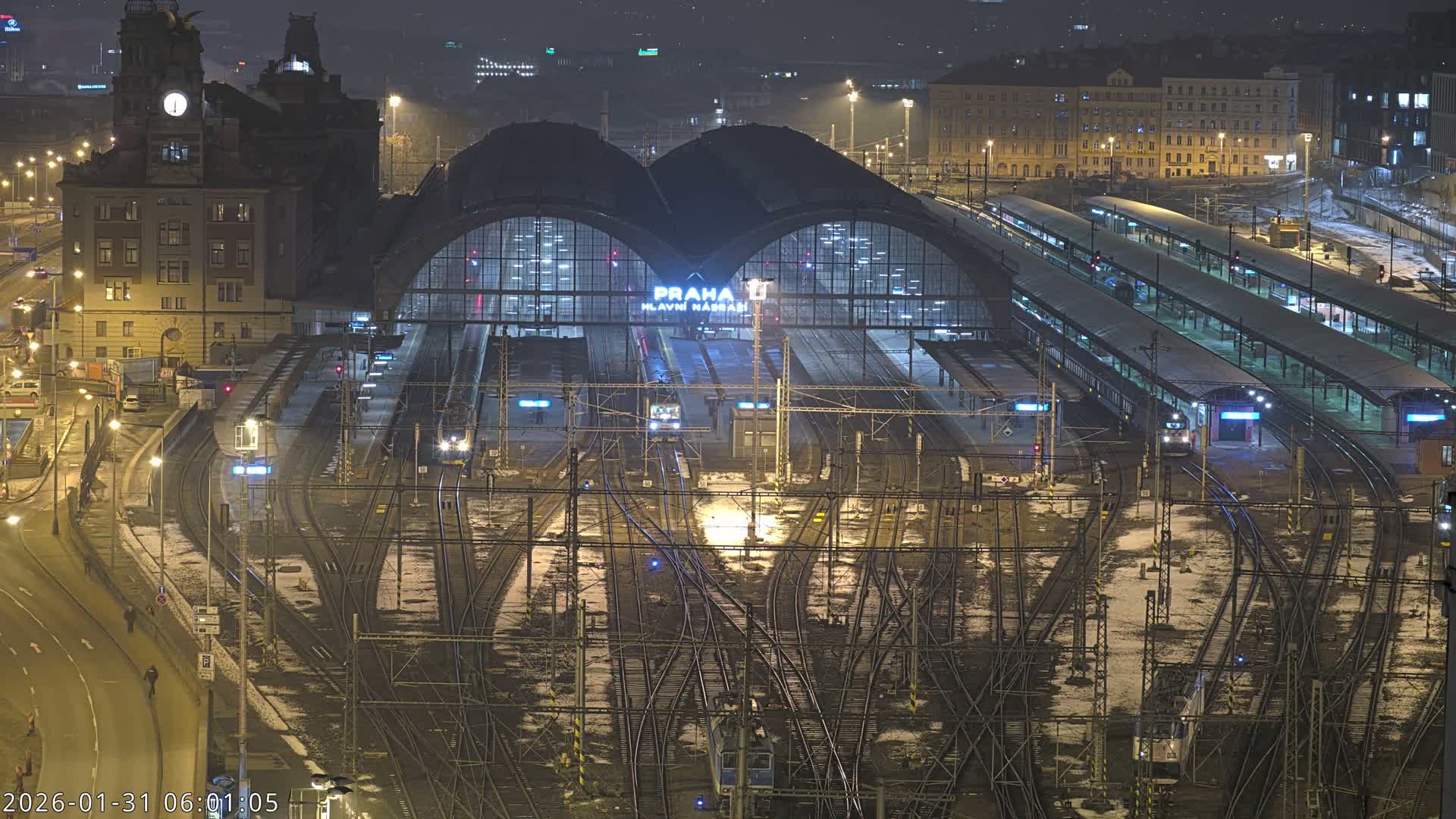 Prague Main Train  Station Live Cam & Praha City Skyline Live Cam, (Praha Hlavní Nádraží)- Vinohrady, Prague, Czechia