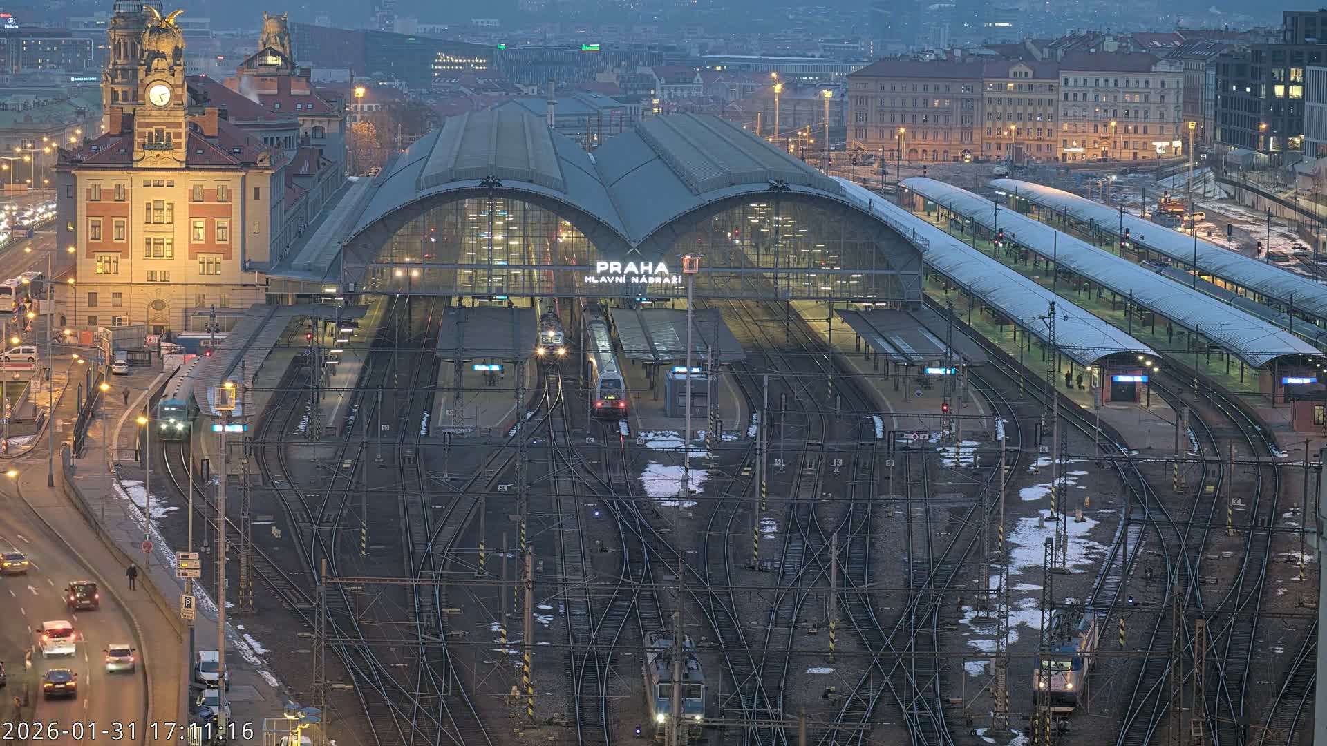 Prague Main Train  Station Live Cam & Praha City Skyline Live Cam, (Praha Hlavní Nádraží)- Vinohrady, Prague, Czechia