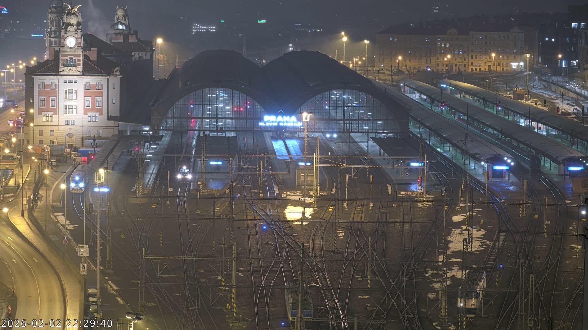Prague Main Train  Station Live Cam & Praha City Skyline Live Cam, (Praha Hlavní Nádraží)- Vinohrady, Prague, Czechia