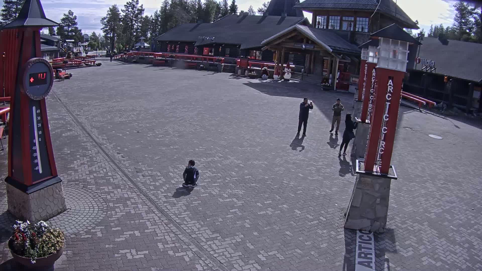 Santa Claus Village Live Cam - Rovaniemi, Lapland, Finland