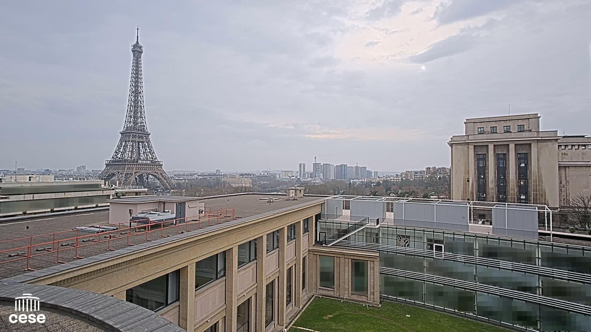 Paris, Eiffel Tower View from Palace of Jena (Palais d'Iena) Live Cam -  Paris, Métropole du Grand Paris,  Île-de-France, France