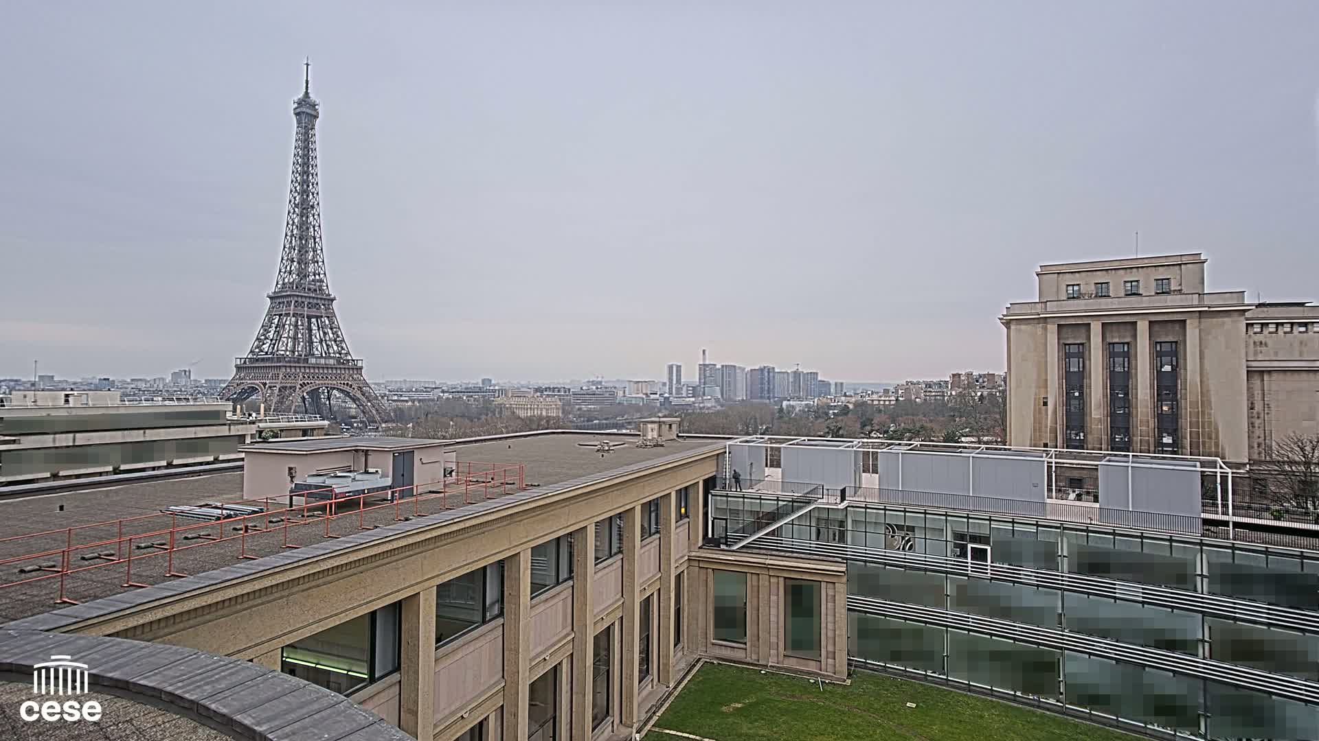 Paris, Eiffel Tower View from Palace of Jena (Palais d'Iena) Live Cam -  Paris, Métropole du Grand Paris,  Île-de-France, France