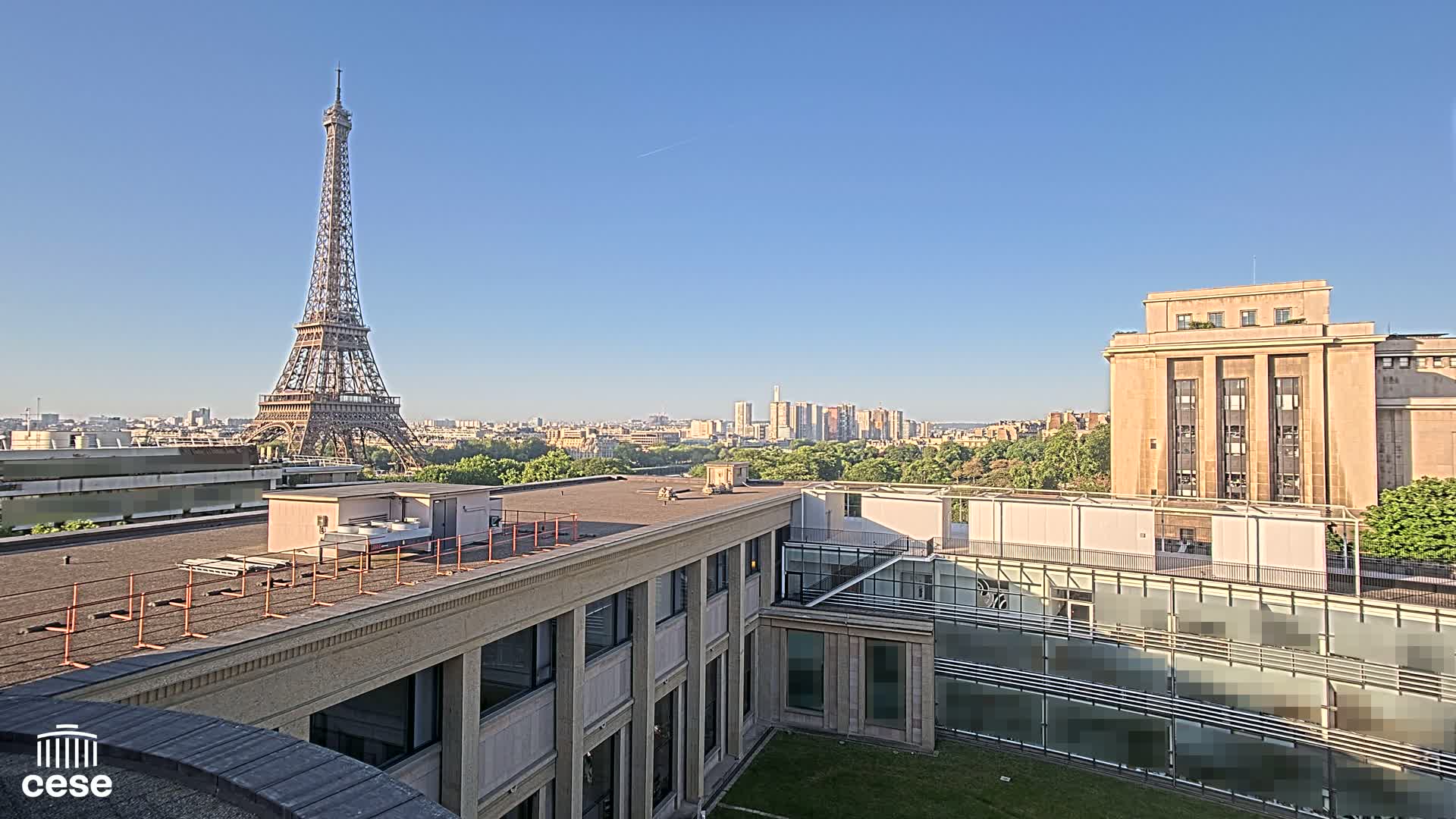 Paris, Eiffel Tower View from Palace of Jena (Palais d'Iena) Live Cam -  Paris, Métropole du Grand Paris,  Île-de-France, France