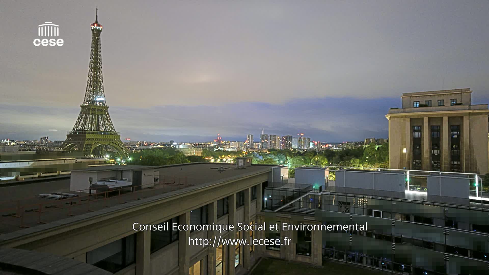 Paris, Eiffel Tower View from Palace of Jena (Palais d'Iena) Live Cam -  Paris, Métropole du Grand Paris,  Île-de-France, France
