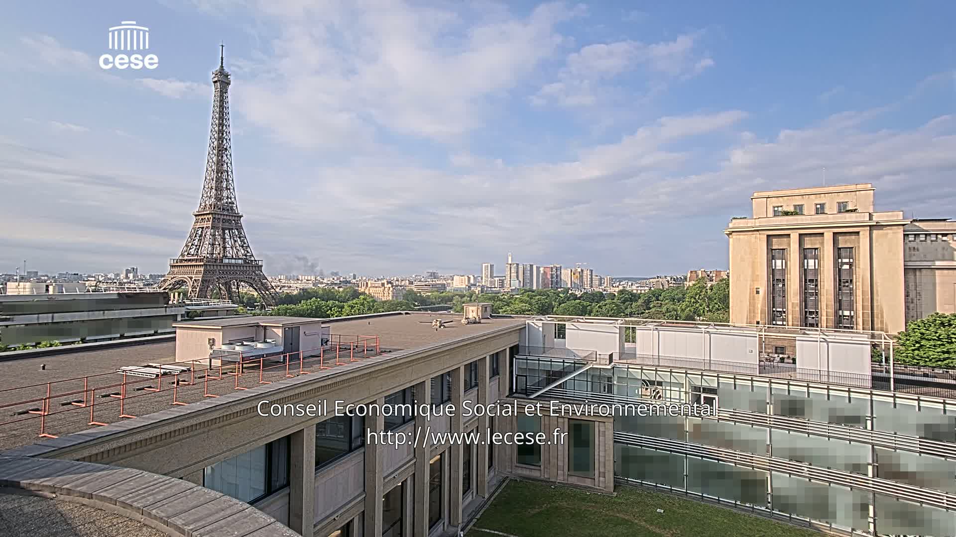 Paris, Eiffel Tower View from Palace of Jena (Palais d'Iena) Live Cam -  Paris, Métropole du Grand Paris,  Île-de-France, France