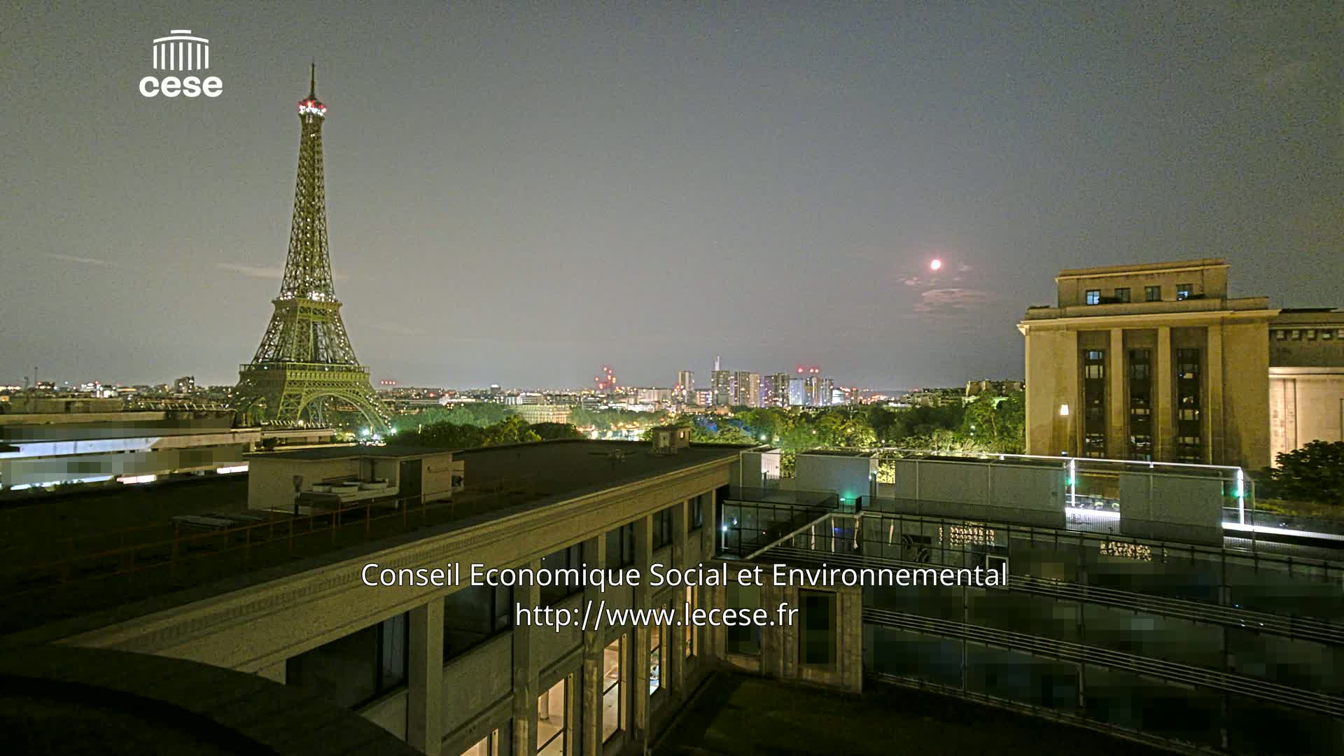 Paris, Eiffel Tower View from Palace of Jena (Palais d'Iena) Live Cam -  Paris, Métropole du Grand Paris,  Île-de-France, France