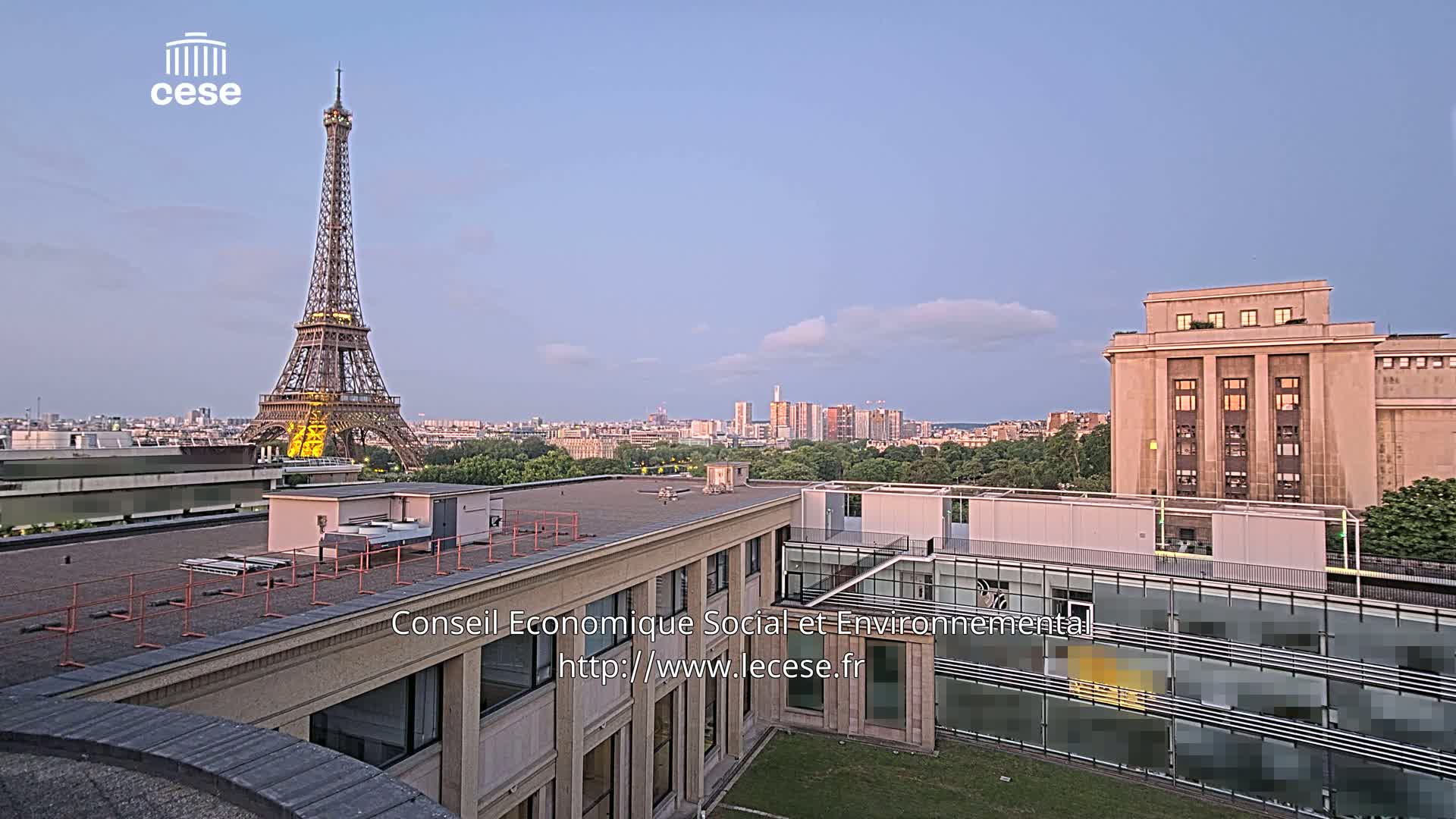 Paris, Eiffel Tower View from Palace of Jena (Palais d'Iena) Live Cam -  Paris, Métropole du Grand Paris,  Île-de-France, France