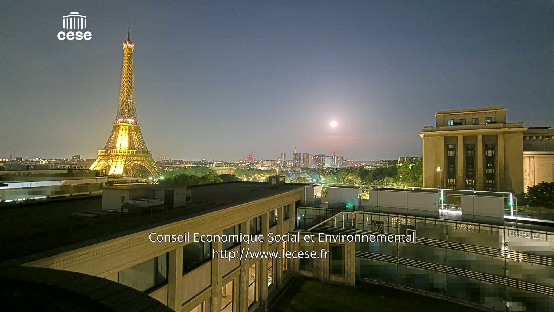 Paris, Eiffel Tower View from Palace of Jena (Palais d'Iena) Live Cam -  Paris, Métropole du Grand Paris,  Île-de-France, France