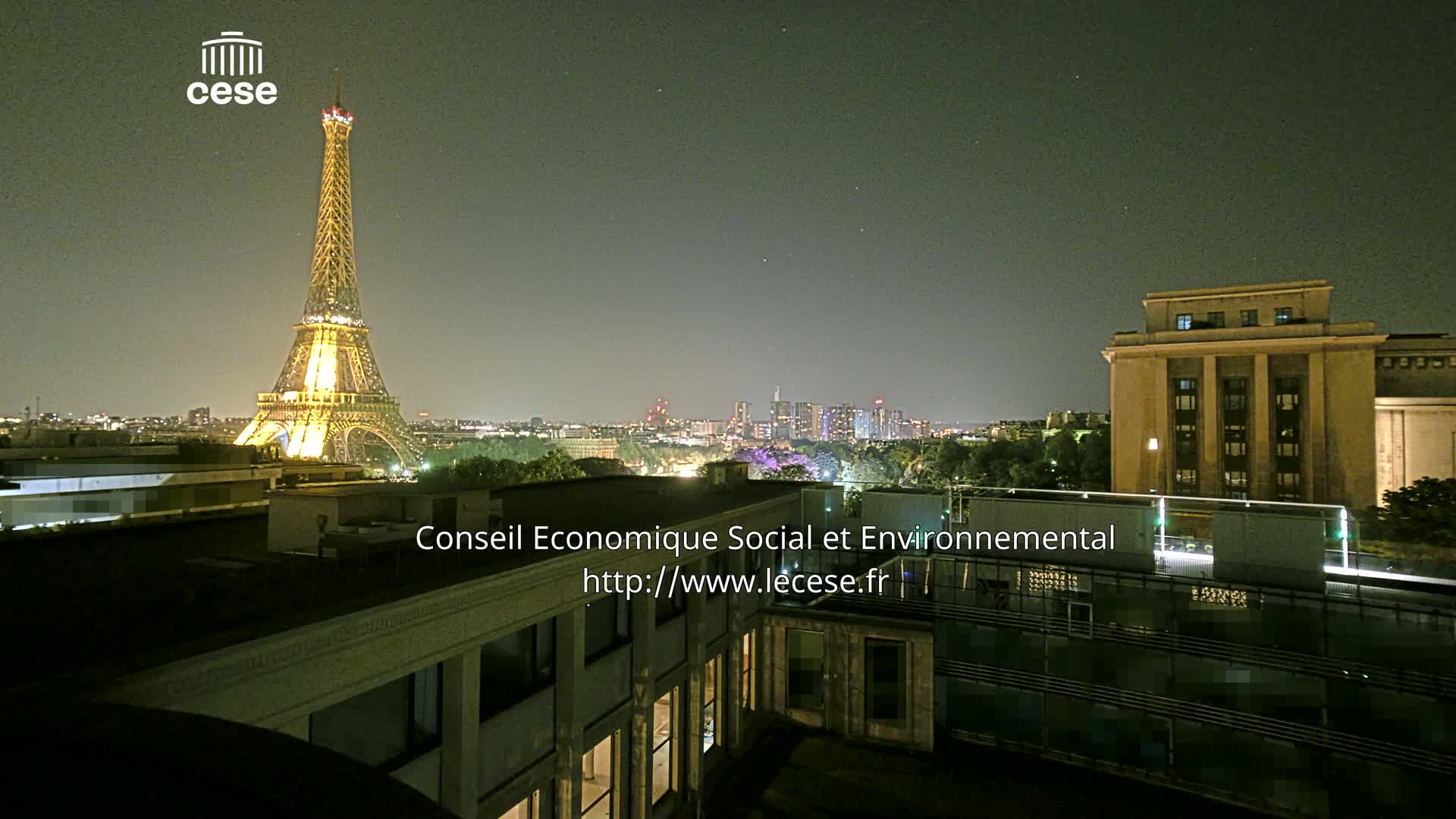 Paris, Eiffel Tower View from Palace of Jena (Palais d'Iena) Live Cam -  Paris, Métropole du Grand Paris,  Île-de-France, France