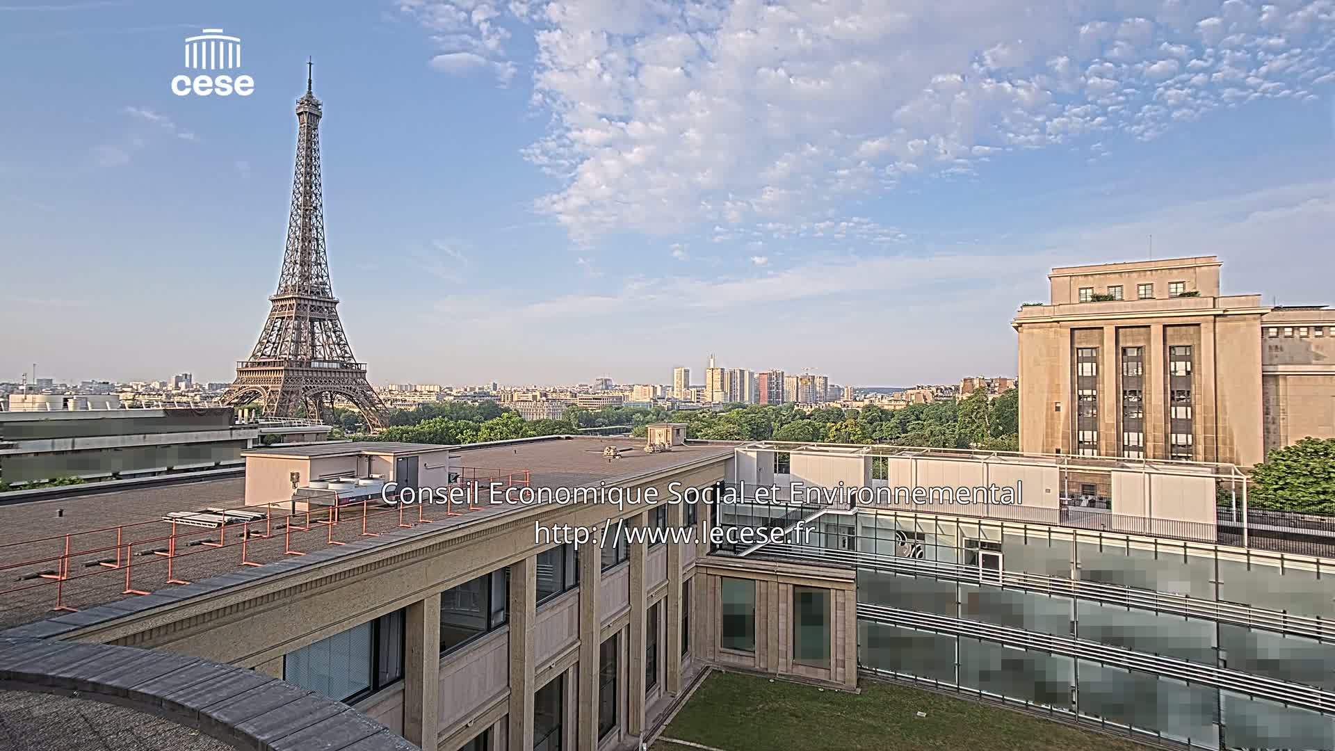 Paris, Eiffel Tower View from Palace of Jena (Palais d'Iena) Live Cam -  Paris, Métropole du Grand Paris,  Île-de-France, France
