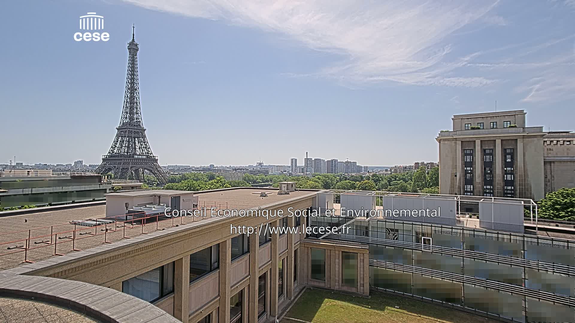 Paris, Eiffel Tower View from Palace of Jena (Palais d'Iena) Live Cam -  Paris, Métropole du Grand Paris,  Île-de-France, France