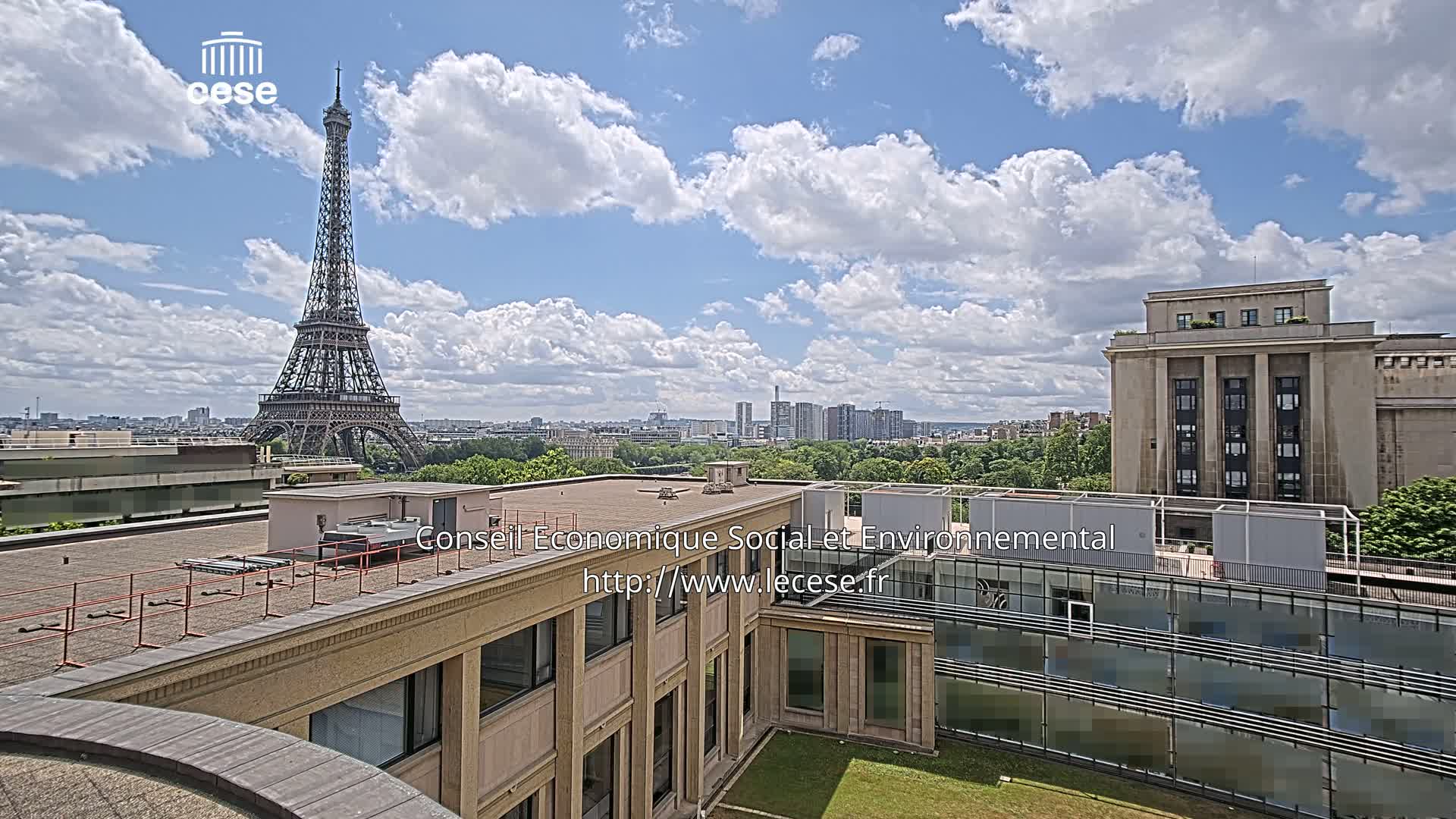 Paris, Eiffel Tower View from Palace of Jena (Palais d'Iena) Live Cam -  Paris, Métropole du Grand Paris,  Île-de-France, France