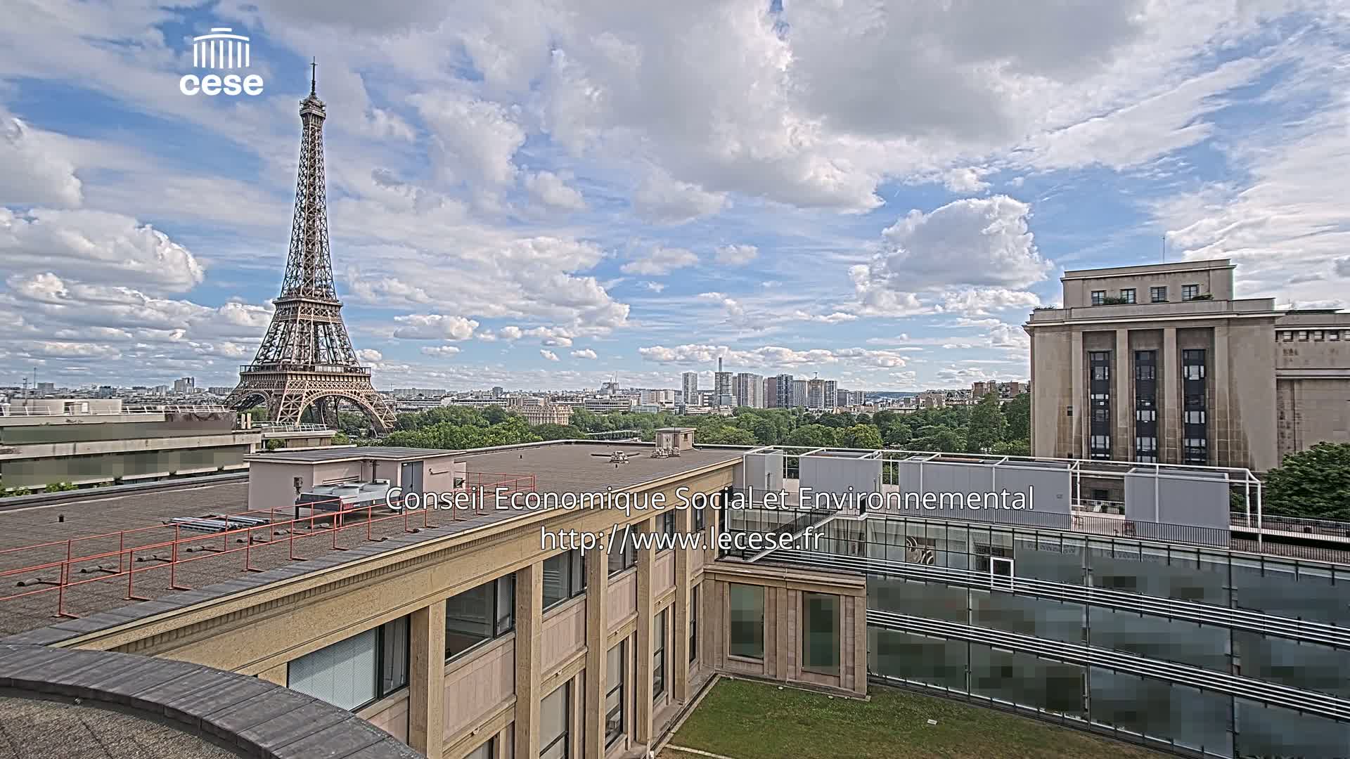 Paris, Eiffel Tower View from Palace of Jena (Palais d'Iena) Live Cam -  Paris, Métropole du Grand Paris,  Île-de-France, France