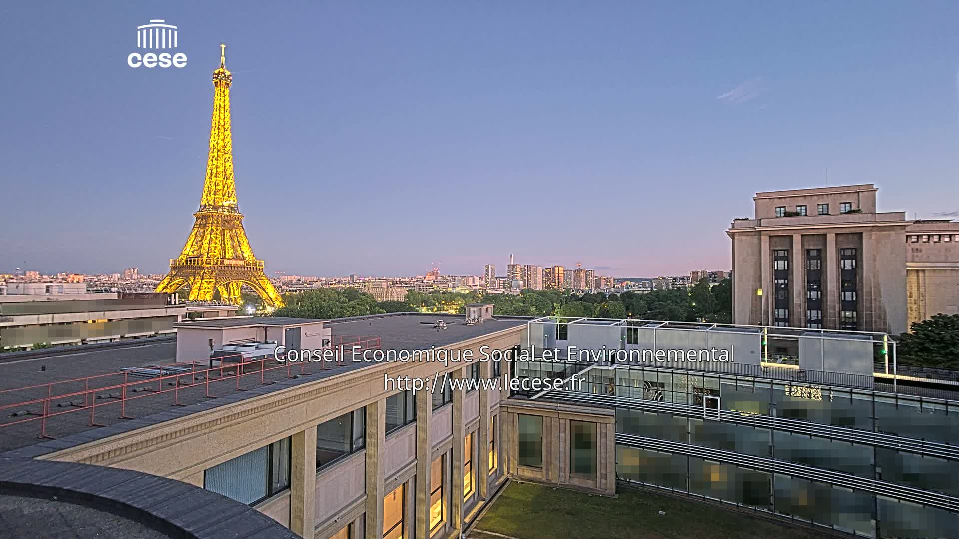 Paris, Eiffel Tower View from Palace of Jena (Palais d'Iena) Live Cam -  Paris, Métropole du Grand Paris,  Île-de-France, France