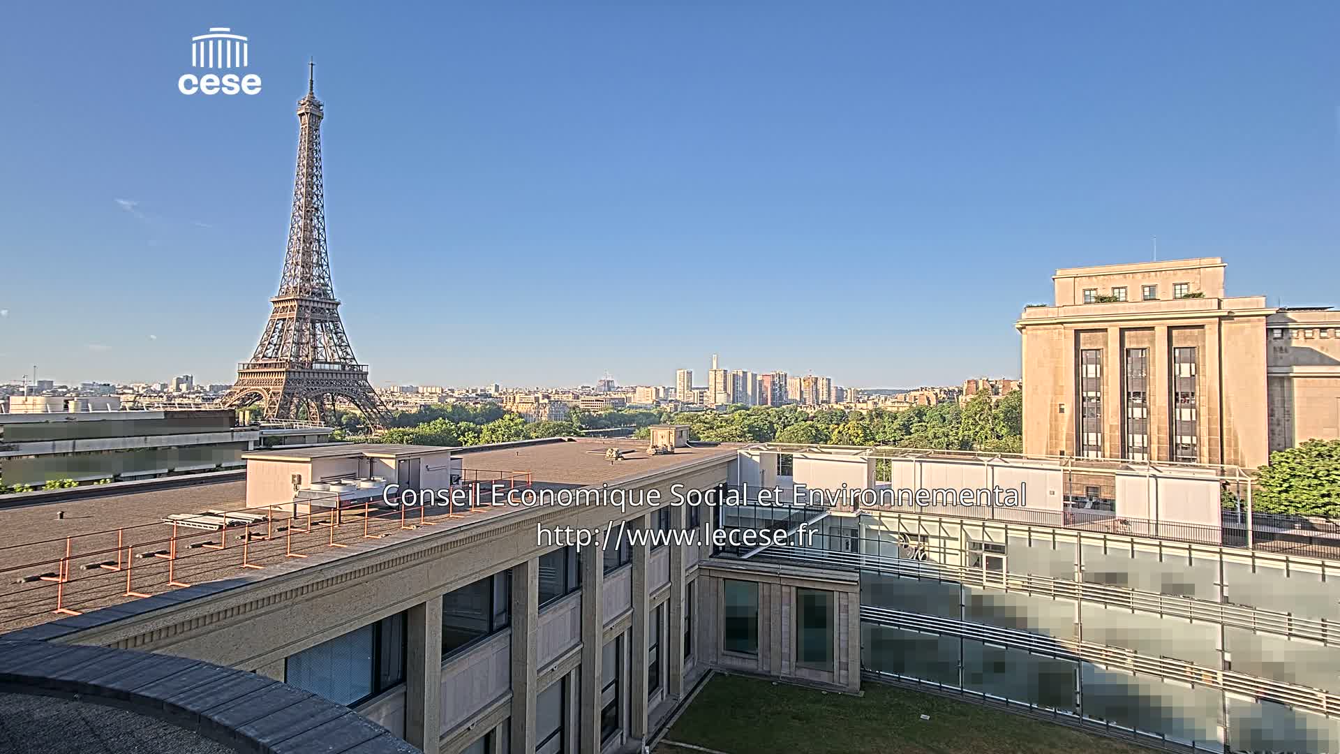 Paris, Eiffel Tower View from Palace of Jena (Palais d'Iena) Live Cam -  Paris, Métropole du Grand Paris,  Île-de-France, France
